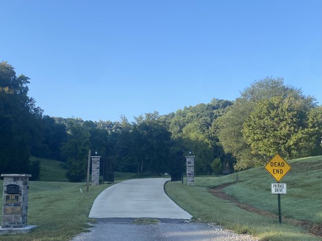 240 Scenic Ct, Pulaski, TN 38478