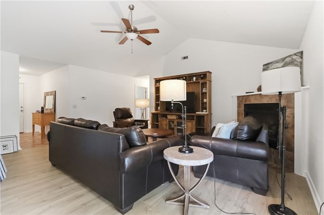265 Washburn Drive, Pea Ridge, AR 72751