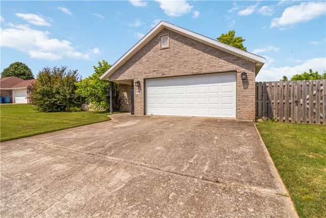 265 Washburn Drive, Pea Ridge, AR 72751