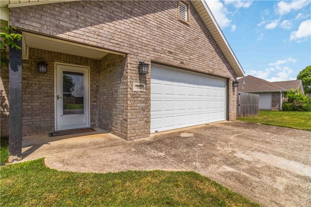 265 Washburn Drive, Pea Ridge, AR 72751