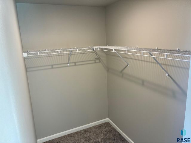 5905 S Coneflower Ave Avenue, Sioux Falls, SD 57108