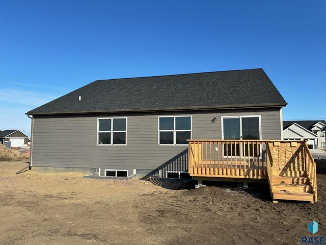 5905 S Coneflower Ave Avenue, Sioux Falls, SD 57108