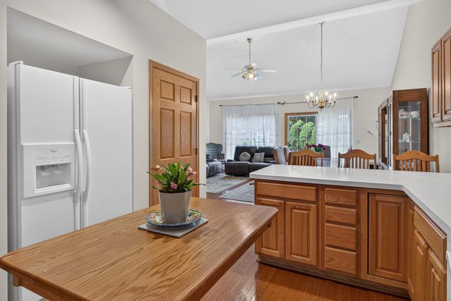 3932 Balmoral Court, Rolling Meadows, IL 60008