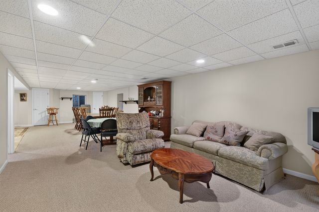 3932 Balmoral Court, Rolling Meadows, IL 60008