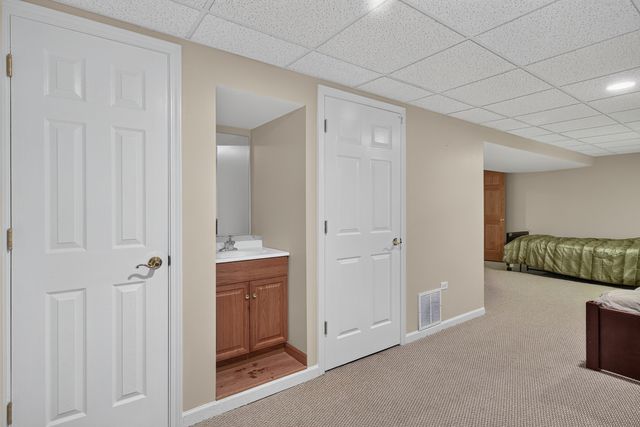 3932 Balmoral Court, Rolling Meadows, IL 60008