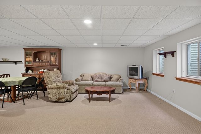 3932 Balmoral Court, Rolling Meadows, IL 60008