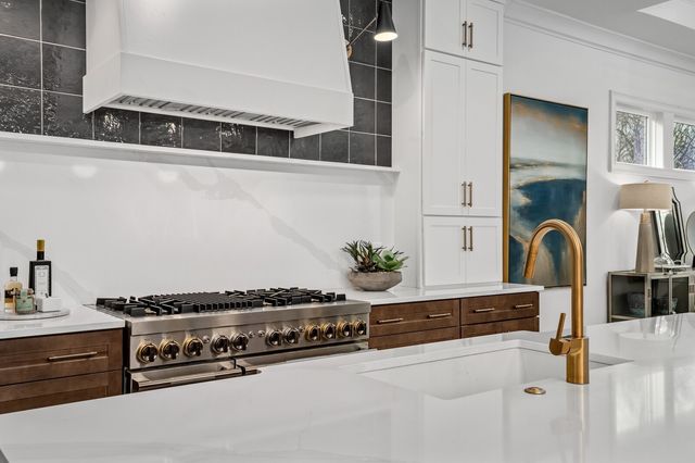 511 St Charles Dr, Arrington, TN 37014