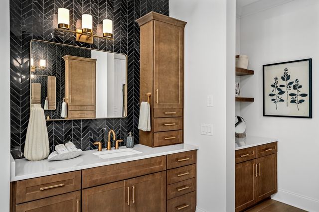 511 St Charles Dr, Arrington, TN 37014