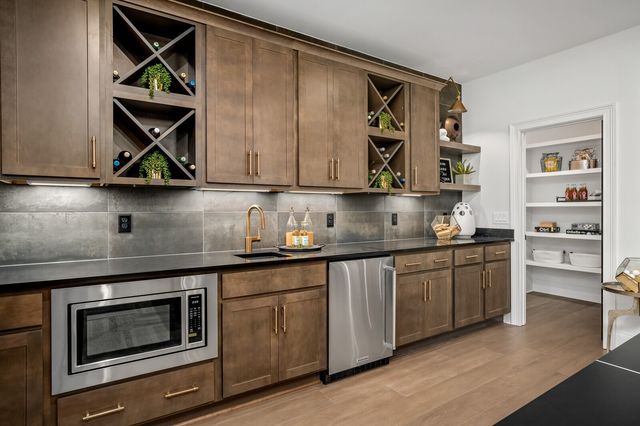 511 St Charles Dr, Arrington, TN 37014