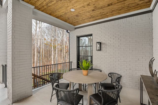 511 St Charles Dr, Arrington, TN 37014