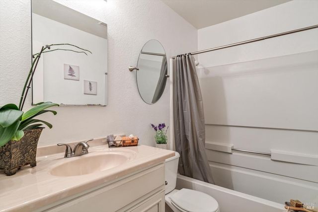 8201 Camino Colegio #158, Rohnert Park, CA 94928
