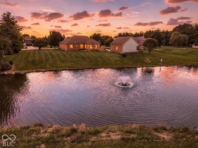 1165 Waterford Drive, Avon, IN 46123
