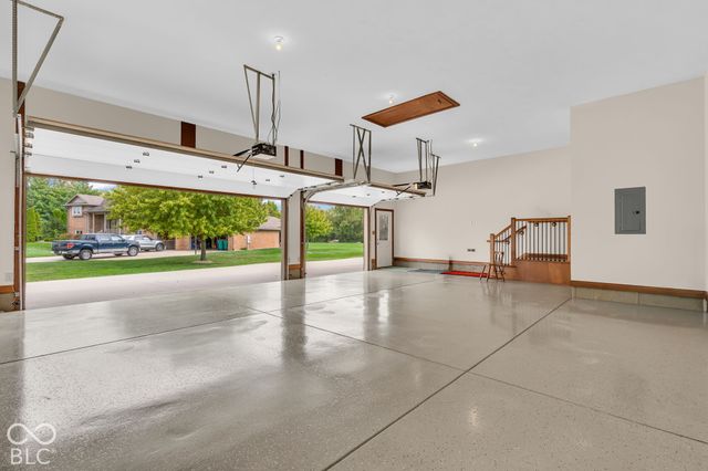 1165 Waterford Drive, Avon, IN 46123