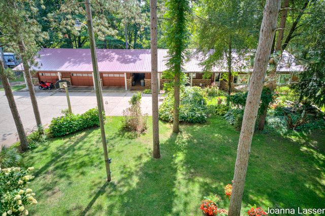 3944 S Brenlor Drive, Hesperia Vlg, MI 49421