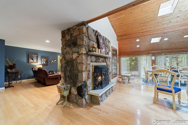 3944 S Brenlor Drive, Hesperia Vlg, MI 49421