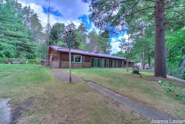 3944 S Brenlor Drive, Hesperia Vlg, MI 49421