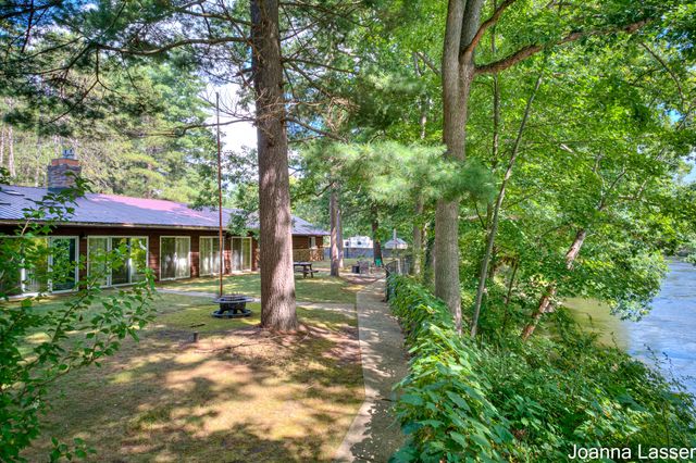 3944 S Brenlor Drive, Hesperia Vlg, MI 49421