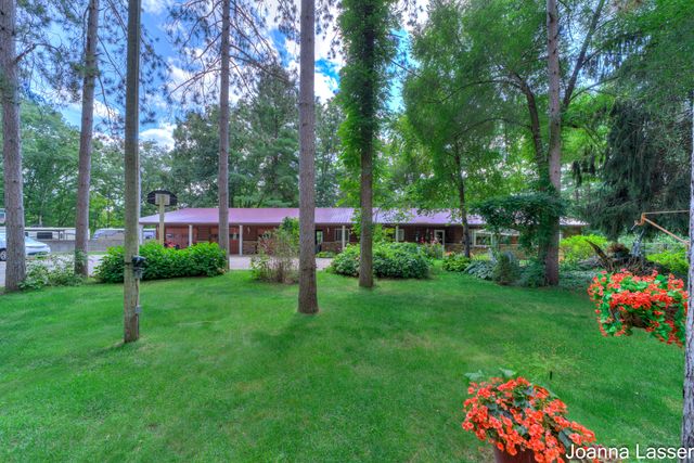 3944 S Brenlor Drive, Hesperia Vlg, MI 49421