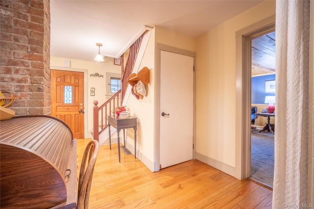 138 Ohioville Road S, New Paltz, NY 12561