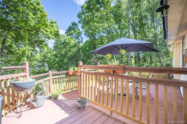 138 Ohioville Road S, New Paltz, NY 12561