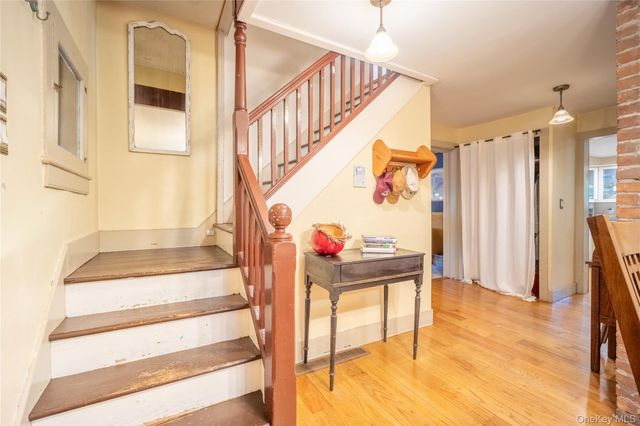 138 Ohioville Road S, New Paltz, NY 12561
