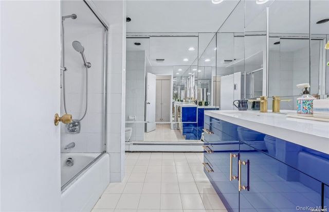 75 Hicks Lane, Great Neck, NY 11024