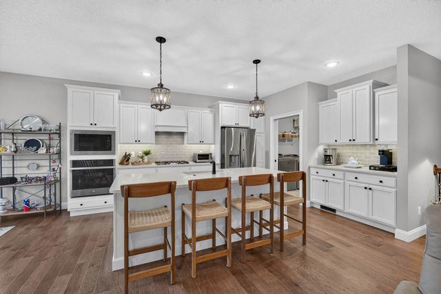 5843 Danielle Drive, Bettendorf, IA 52722
