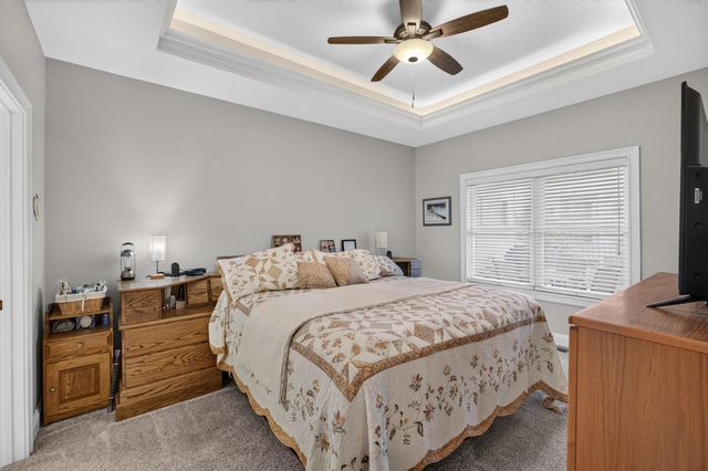 5843 Danielle Drive, Bettendorf, IA 52722