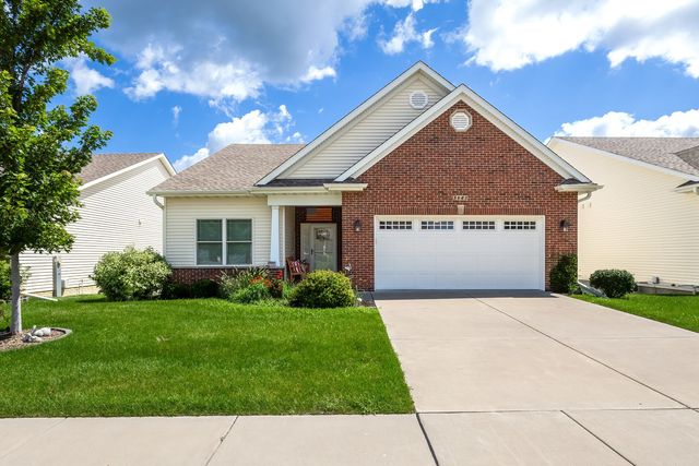 5843 Danielle Drive, Bettendorf, IA 52722
