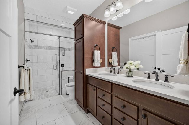5843 Danielle Drive, Bettendorf, IA 52722