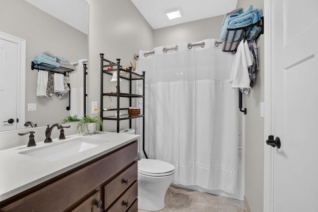 5843 Danielle Drive, Bettendorf, IA 52722
