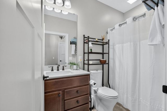 5843 Danielle Drive, Bettendorf, IA 52722