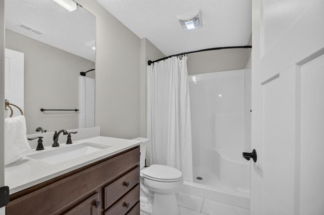 5843 Danielle Drive, Bettendorf, IA 52722