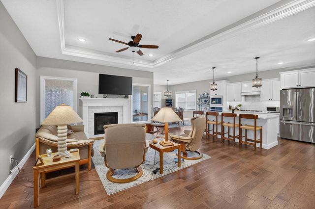 5843 Danielle Drive, Bettendorf, IA 52722