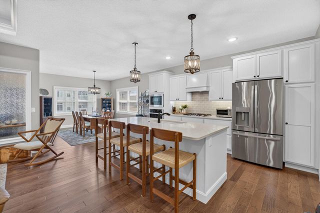 5843 Danielle Drive, Bettendorf, IA 52722