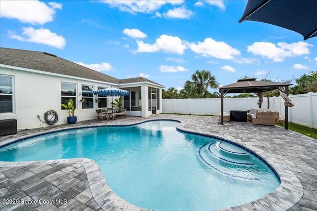 524 Corbin Circle SW, Palm Bay, FL 32908