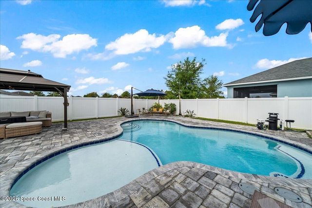 524 Corbin Circle SW, Palm Bay, FL 32908