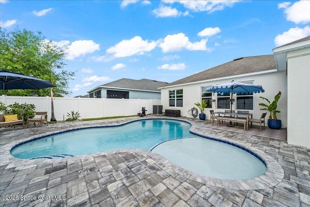 524 Corbin Circle SW, Palm Bay, FL 32908