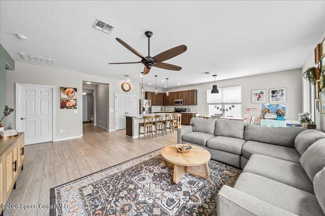 524 Corbin Circle SW, Palm Bay, FL 32908
