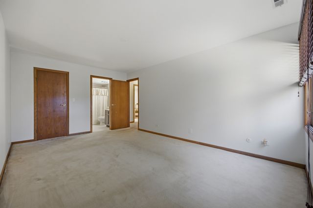 1130 E Randville Drive 1B, Palatine, IL 60074