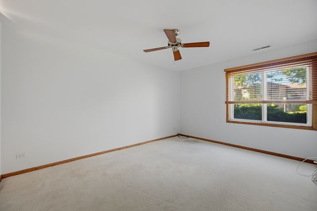 1130 E Randville Drive 1B, Palatine, IL 60074