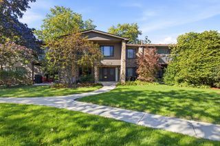 1130 E Randville Drive 1B, Palatine, IL 60074