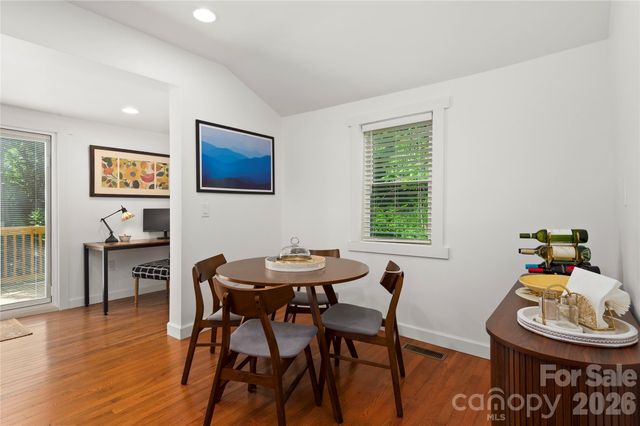 121 Sugar Cove Road, Weaverville, NC 28787