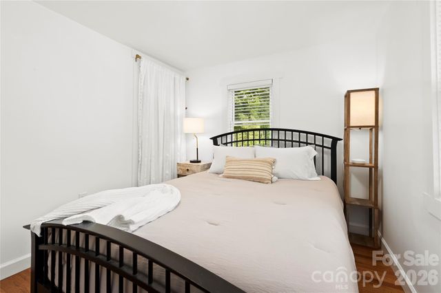 121 Sugar Cove Road, Weaverville, NC 28787