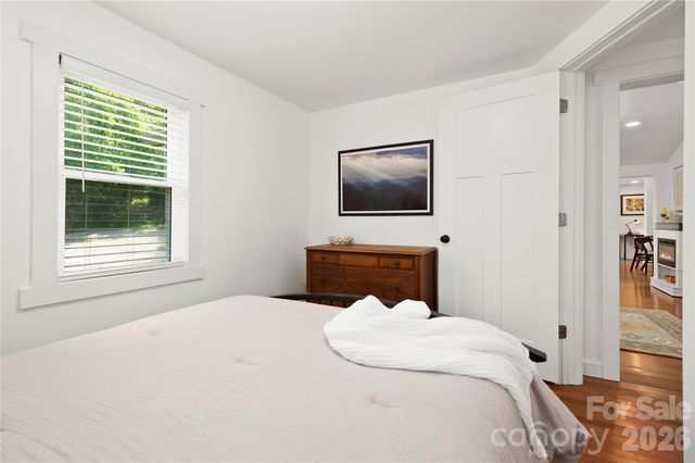 121 Sugar Cove Road, Weaverville, NC 28787