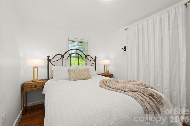 121 Sugar Cove Road, Weaverville, NC 28787