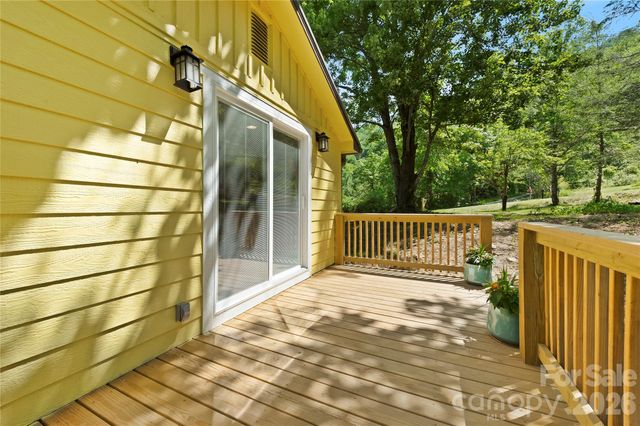 121 Sugar Cove Road, Weaverville, NC 28787