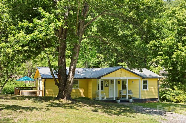 121 Sugar Cove Road, Weaverville, NC 28787