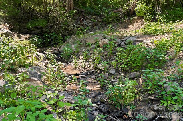 121 Sugar Cove Road, Weaverville, NC 28787
