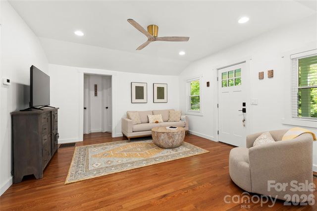 121 Sugar Cove Road, Weaverville, NC 28787